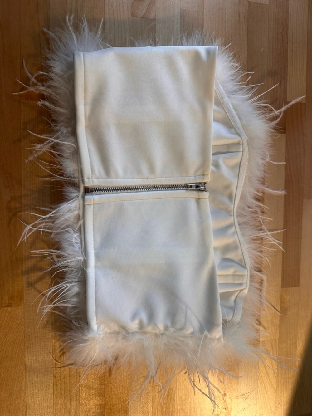 12th Tribe Chanel White Faux Feather Top - Picture 6 of 10